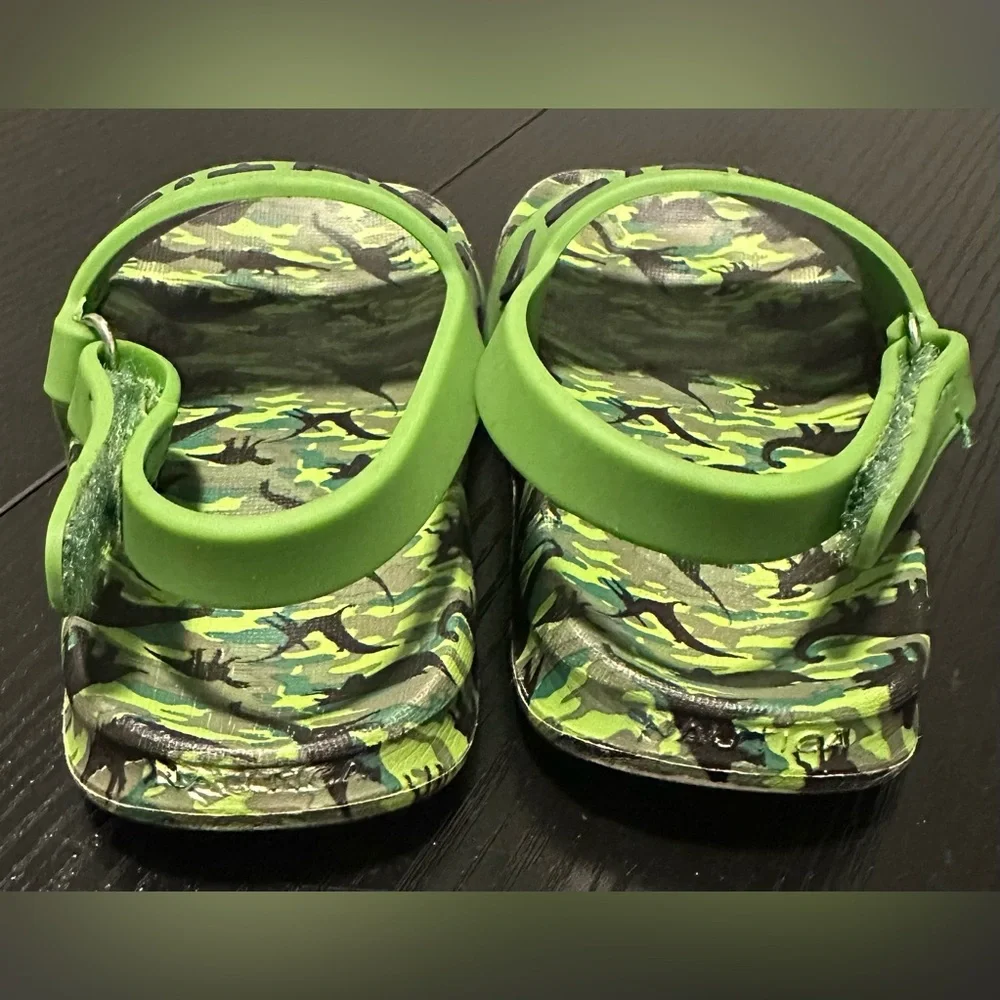 Nautica Bubbles Dinosaur Baby Slide Sandals Size 6